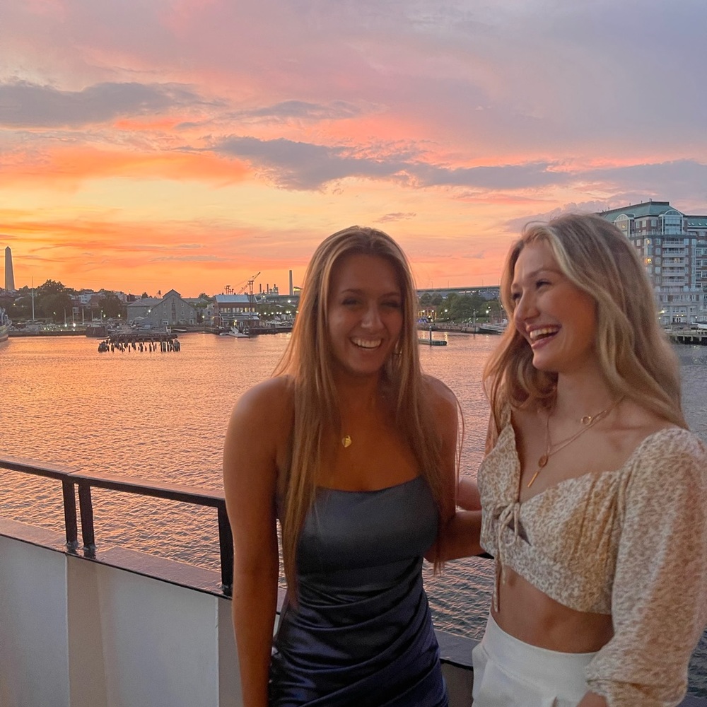 Meet your Posher, Mia